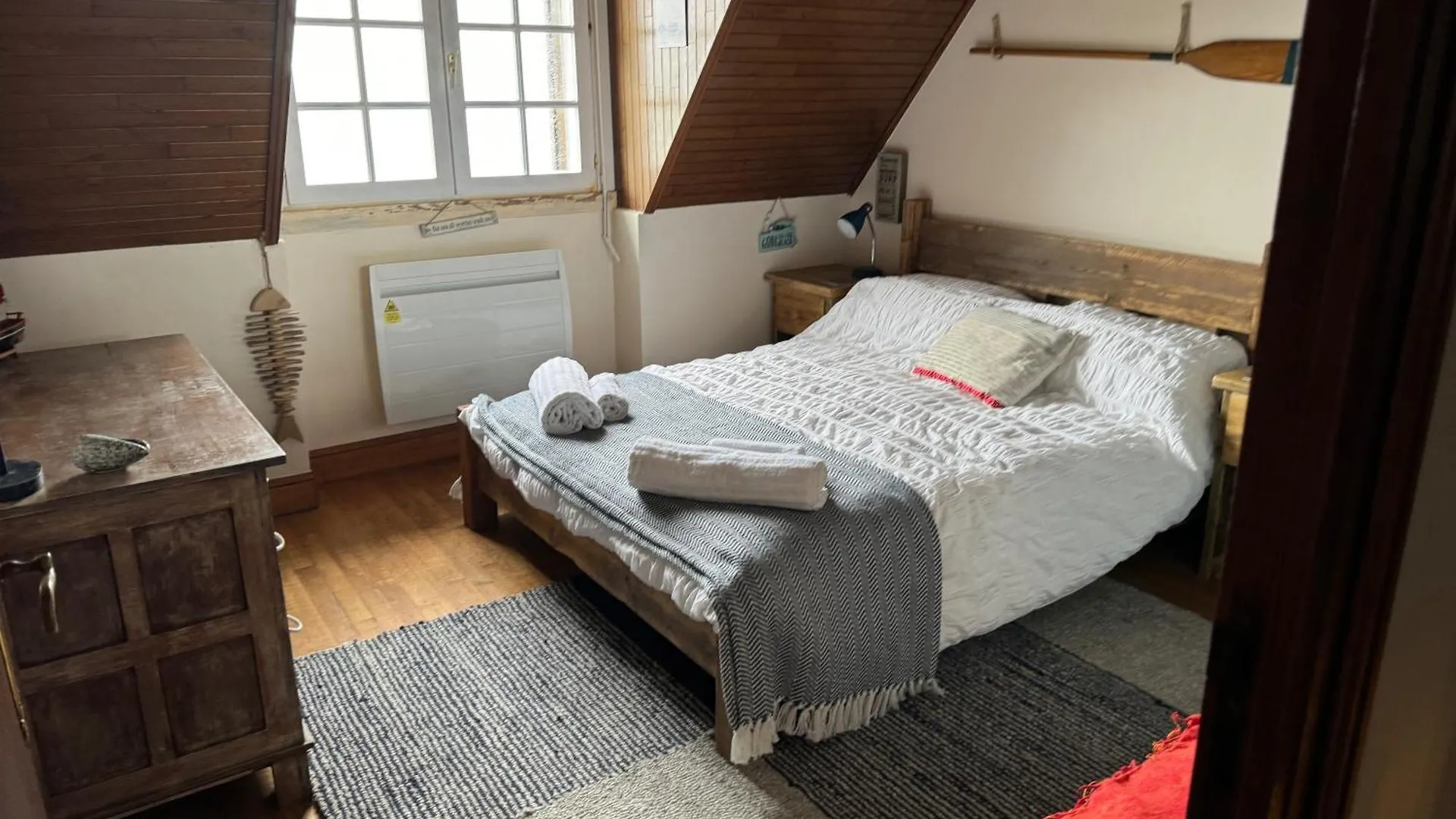 Holiday home 5 Bed-Sleeps 9-Sea View-Beach-Free Parking Plozevet