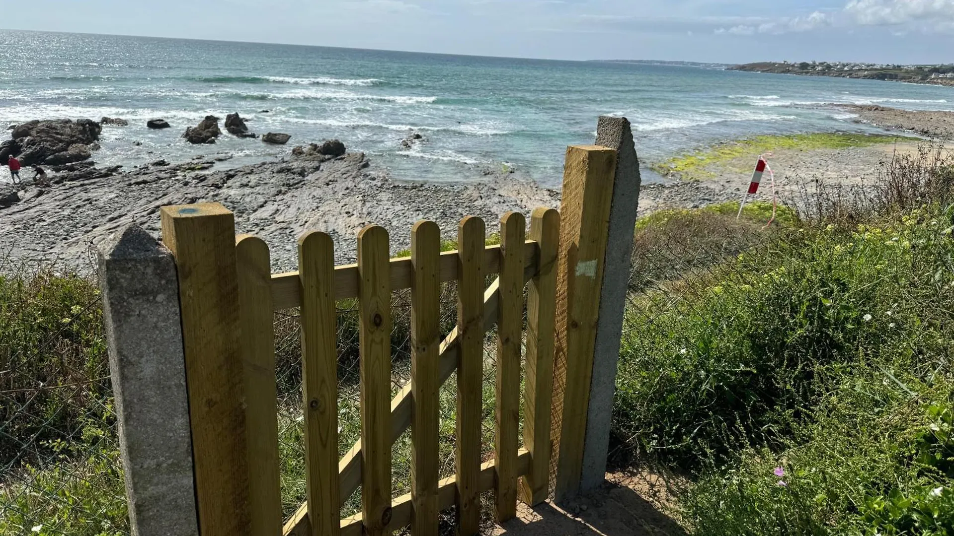 5 Bed-Sleeps 9-Sea View-Beach-Free Parking Plozevet 0*,  France