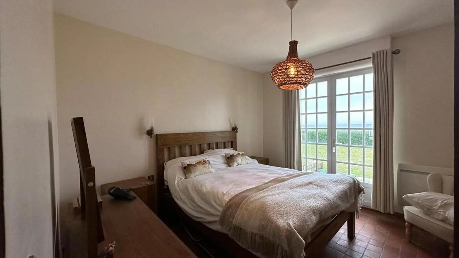 5 Bed-Sleeps 9-Sea View-Beach-Free Parking Plozevet 0*,  France