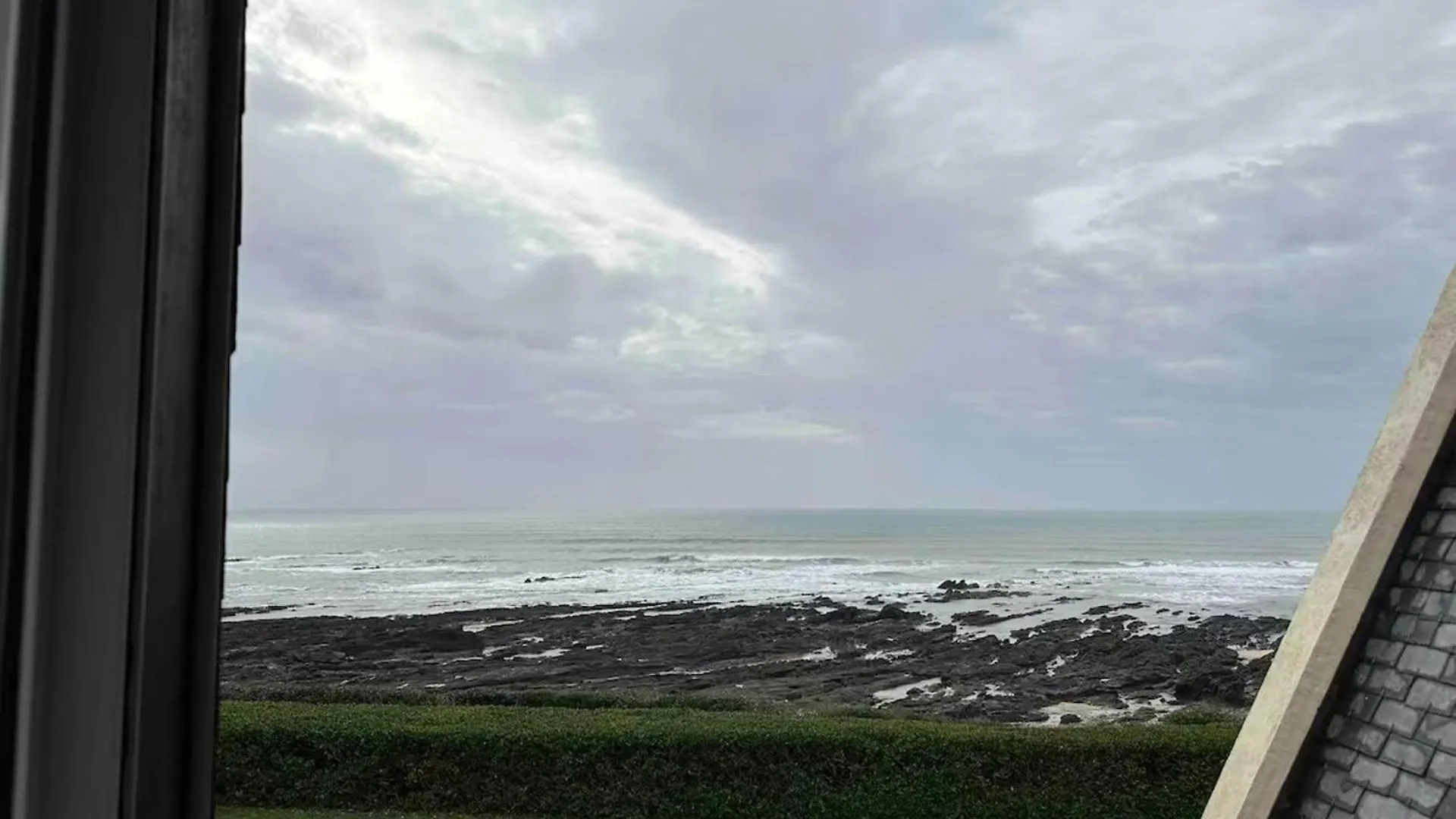 Holiday home 5 Bed-Sleeps 9-Sea View-Beach-Free Parking Plozevet France
