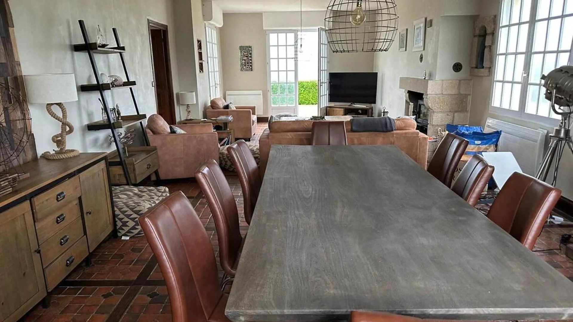 5 Bed-Sleeps 9-Sea View-Beach-Free Parking Plozevet