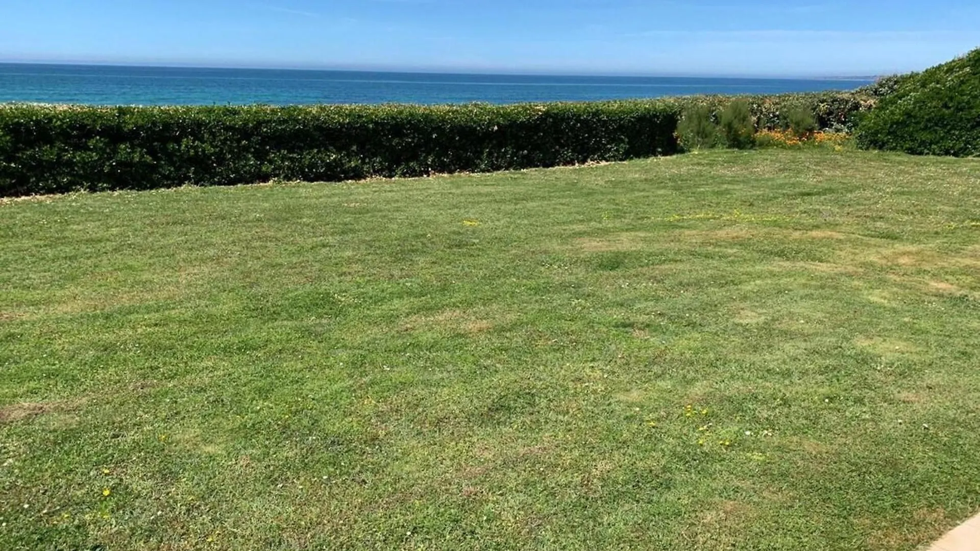 5 Bed-Sleeps 9-Sea View-Beach-Free Parking Plozevet Holiday home